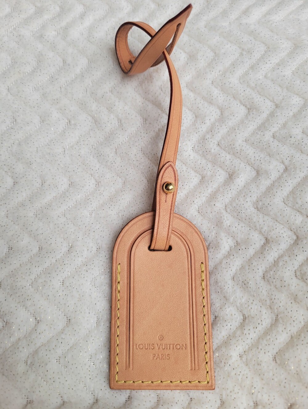 💕BEAUTIFUL Louis Vuitton Graceful Luggate ID Tag Vachetta Keycharm